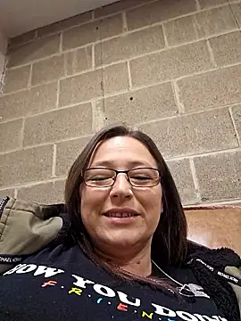 angelbaby1998 online show from January 9, 2026, 4:47 pm