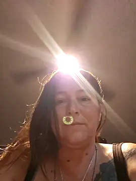 angelbaby1998 online show from September 10, 2025, 3:49 am