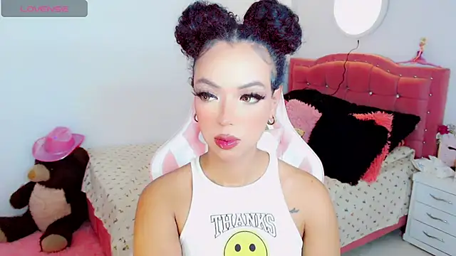 Snapshot of Tanedra_collings chatting on October 19, 2025, 12:57 am Tanedra collings online show from October 19, 2025, 12:57 am