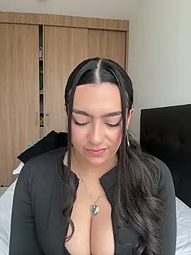 Nicollemays online show from March 17, 2026, 3:04 pm