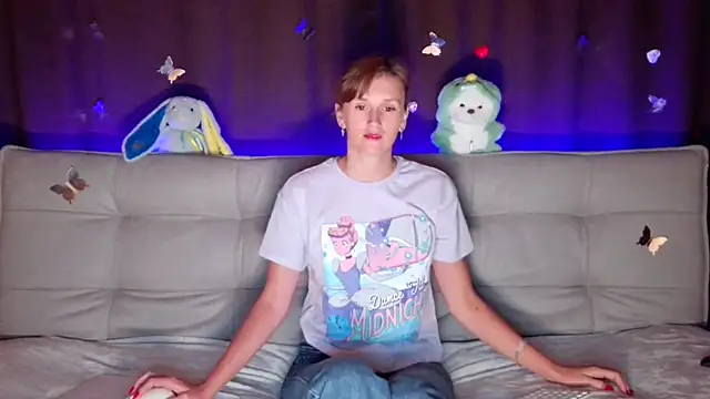 Snapshot of intolerable_girl chatting on September 12, 2025, 8:03 am intolerable girl online show from September 12, 2025, 8:03 am