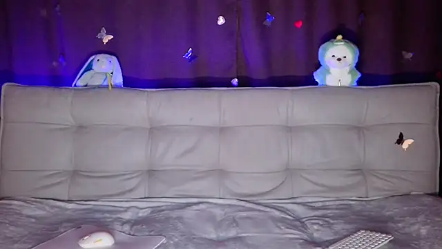 Snapshot of intolerable_girl chatting on October 7, 2025, 7:48 pm intolerable girl online show from October 7, 2025, 7:48 pm