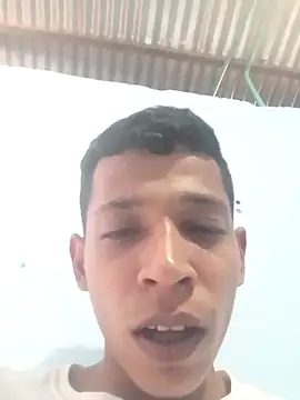 andres261678 online show from September 28, 2025, 4:14 pm