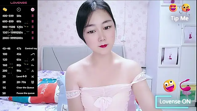 Snapshot of Elvira_baby chatting on November 6, 2025, 2:48 am Elvira baby online show from November 6, 2025, 2:48 am