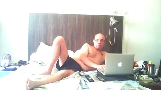 Snapshot of dazuk4513 chatting on May 14, 2026, 5:10 pm dazuk4513 online show from May 14, 2026, 5:10 pm