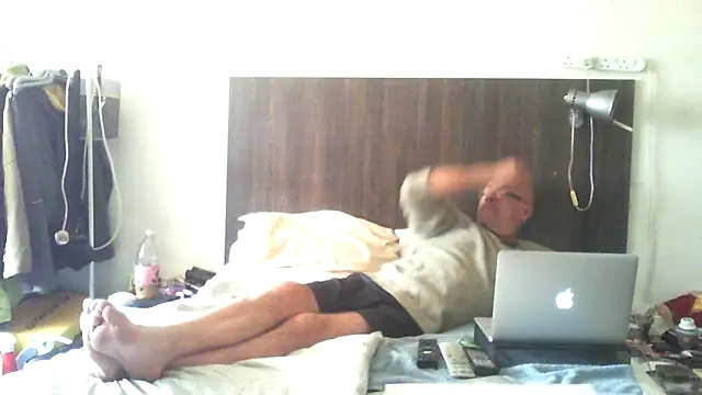 Snapshot of dazuk4513 chatting on May 11, 2026, 4:04 pm dazuk4513 online show from May 11, 2026, 4:04 pm