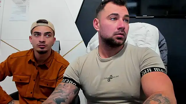 Snapshot of DuncanStone chatting on December 16, 2025, 9:46 am DuncanStone online show from December 16, 2025, 9:46 am