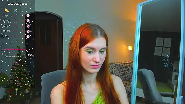 Snapshot of Sally_Biscuit chatting on December 15, 2025, 12:33 pm Sally Biscuit online show from December 15, 2025, 12:33 pm