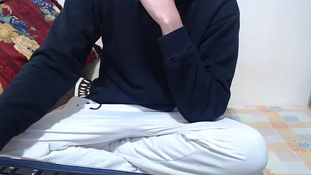 Snapshot of Alexdelarge323 chatting on February 12, 2026, 11:32 am Alexdelarge323 online show from February 12, 2026, 11:32 am