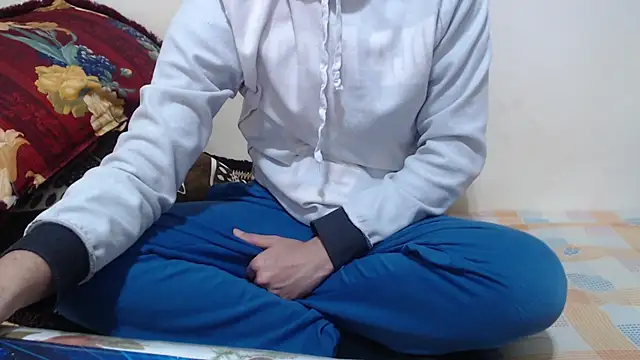 Snapshot of Alexdelarge323 chatting on February 24, 2026, 1:23 pm Alexdelarge323 online show from February 24, 2026, 1:23 pm