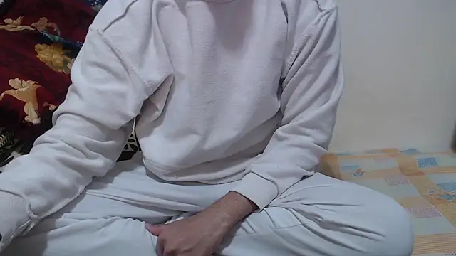 Snapshot of Alexdelarge323 chatting on February 26, 2026, 1:11 pm Alexdelarge323 online show from February 26, 2026, 1:11 pm