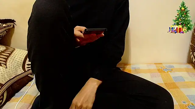 Snapshot of Alexdelarge323 chatting on December 16, 2025, 11:47 am Alexdelarge323 online show from December 16, 2025, 11:47 am