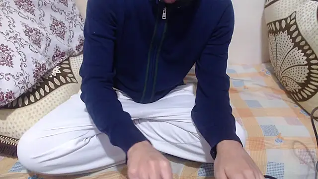 Snapshot of Alexdelarge323 chatting on December 22, 2025, 12:16 pm Alexdelarge323 online show from December 22, 2025, 12:16 pm