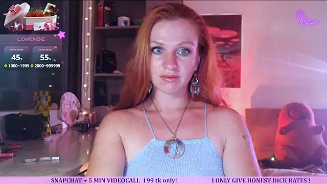 Snapshot of Cassie_Wild chatting on June 24, 2026, 12:59 pm Cassie Wild online show from June 24, 2026, 12:59 pm