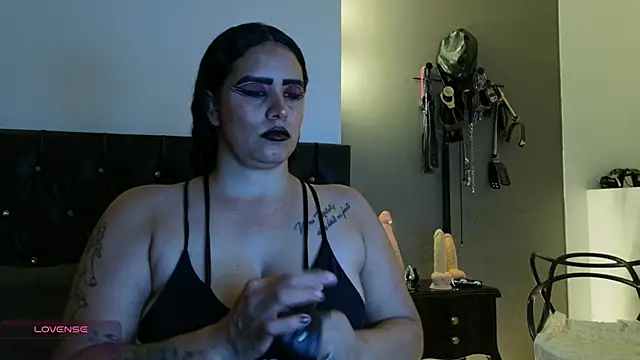 MariaGaitan online show from February 16, 2026, 7:01 pm