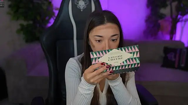 Jasmine Flow online show from November 15, 2025, 8:07 am