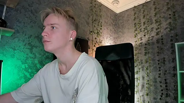 Snapshot of AlexxSweet chatting on November 8, 2025, 7:23 am AlexxSweet online show from November 8, 2025, 7:23 am