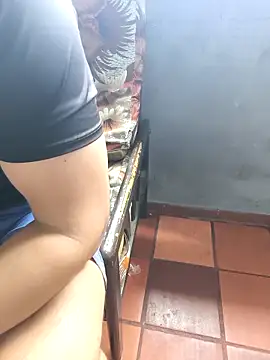 Snapshot of Blanco2023 chatting on October 30, 2025, 4:04 pm Blanco2023 online show from October 30, 2025, 4:04 pm