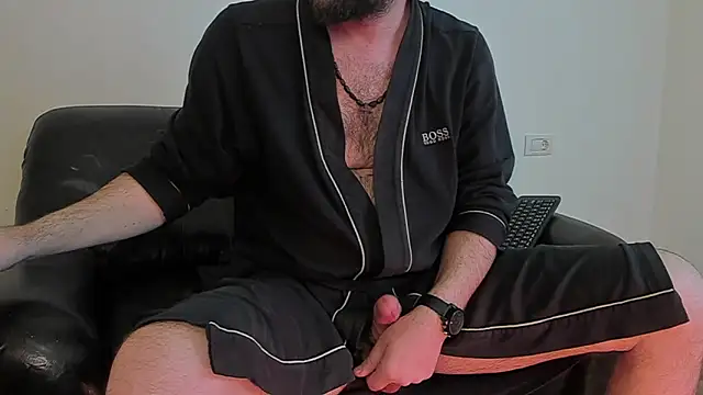 Snapshot of KingMalcom chatting on February 22, 2025, 12:40 pm KingMalcom online show from February 22, 2025, 12:40 pm