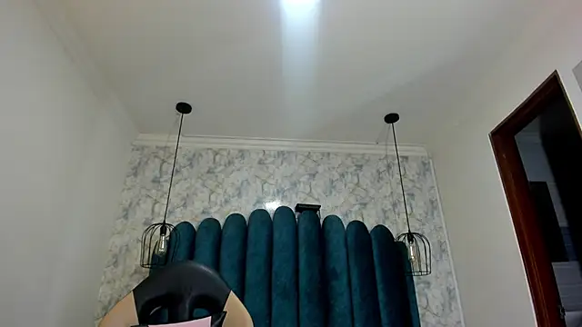 Snapshot of nalalye_cruzz_ chatting on February 7, 2026, 2:41 am nalalye cruzz online show from February 7, 2026, 2:41 am