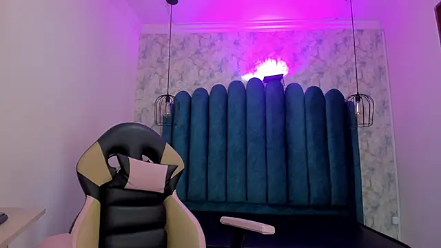 Snapshot of nalalye_cruzz_ chatting on December 20, 2025, 2:47 am nalalye cruzz online show from December 20, 2025, 2:47 am