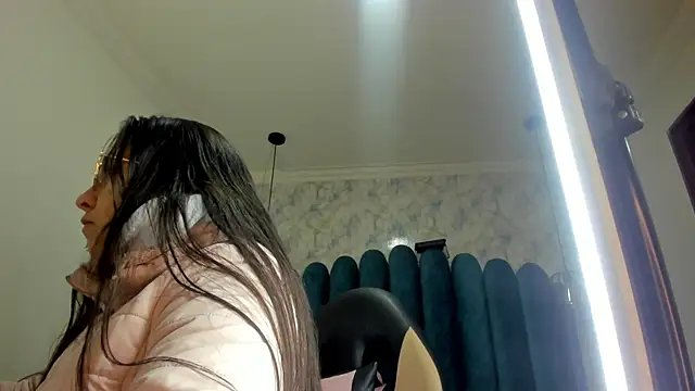 Snapshot of nalalye_cruzz_ chatting on January 8, 2026, 3:34 am nalalye cruzz online show from January 8, 2026, 3:34 am