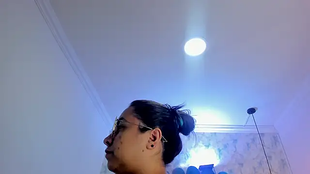 Snapshot of nalalye_cruzz_ chatting on December 21, 2025, 2:46 am nalalye cruzz online show from December 21, 2025, 2:46 am