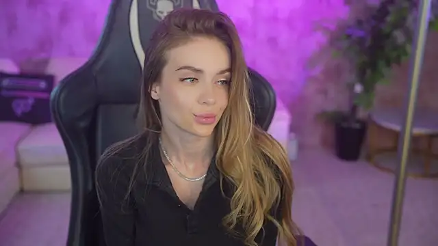 Snapshot of Anabelka054 chatting on December 15, 2025, 11:38 am Anabelka054 online show from December 15, 2025, 11:38 am