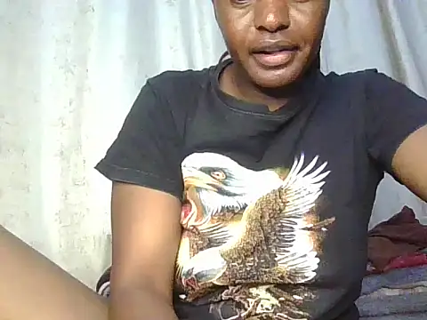 Cute Lopez online show from March 17, 2026, 4:21 pm