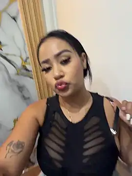 Luisa Fernandaa online show from May 21, 2026, 11:24 pm