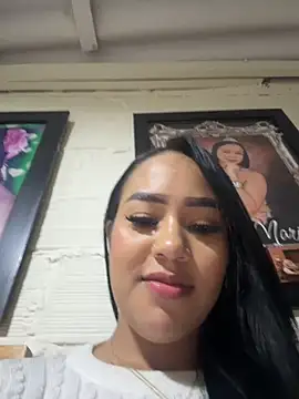 Luisa Fernandaa online show from April 7, 2026, 12:34 am