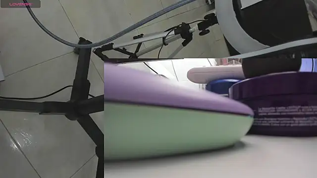 Snapshot of bellacutey_ chatting on February 28, 2025, 8:28 pm bellacutey  online show from February 28, 2025, 8:28 pm