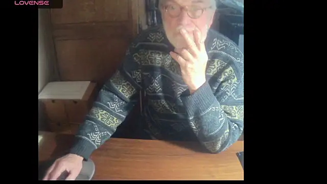 Snapshot of terrybare chatting on February 11, 2025, 1:41 pm terrybare online show from February 11, 2025, 1:41 pm