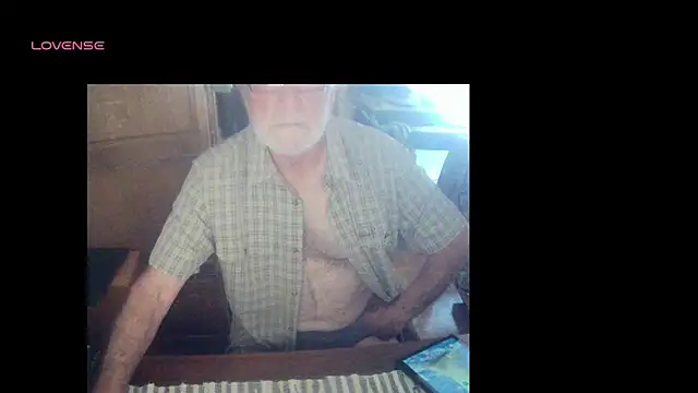 Snapshot of terrybare chatting on September 21, 2025, 8:52 am terrybare online show from September 21, 2025, 8:52 am