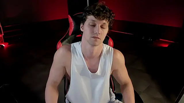 dirty-boss online show from May 11, 2026, 4:04 pm