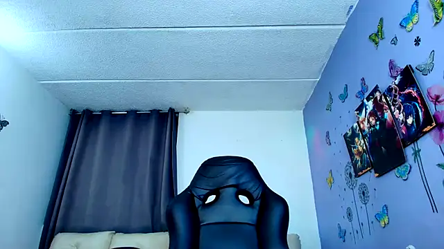 SweetIsabella x online show from April 11, 2026, 7:45 am