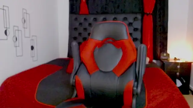 Snapshot of misslombana chatting on November 6, 2025, 5:33 am misslombana online show from November 6, 2025, 5:33 am