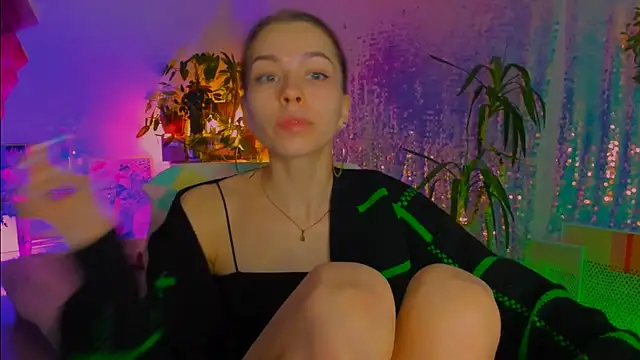 poli   online show from February 5, 2026, 7:53 pm