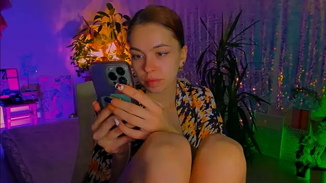 Snapshot of poli__ chatting on November 15, 2025, 8:13 pm poli online show from November 15, 2025, 8:13 pm