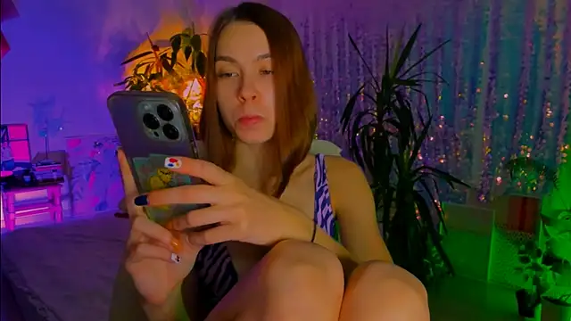 Snapshot of poli__ chatting on November 10, 2025, 6:57 pm poli online show from November 10, 2025, 6:57 pm