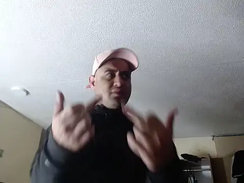 Snapshot of alphaswitchard chatting on October 3, 2025, 10:11 pm alphaswitchard online show from October 3, 2025, 10:11 pm