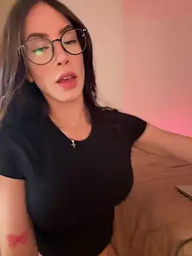 Im Valentina online show from May 21, 2026, 11:24 pm