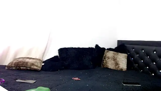 Snapshot of Michelle_mm chatting on September 24, 2025, 10:05 pm Michelle mm online show from September 24, 2025, 10:05 pm