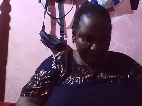 Snapshot of big_clits chatting on June 10, 2026, 11:33 am big clits online show from June 10, 2026, 11:33 am