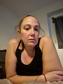 Snapshot of Wisie_Cutie chatting on November 18, 2025, 11:15 pm Wisie Cutie online show from November 18, 2025, 11:15 pm