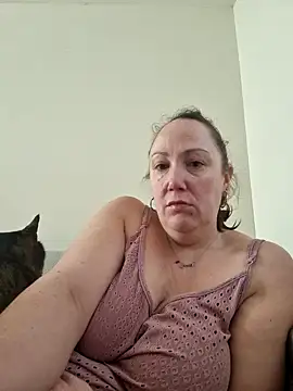 Snapshot of Wisie_Cutie chatting on February 15, 2025, 2:11 pm Wisie Cutie online show from February 15, 2025, 2:11 pm