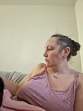 Snapshot of Wisie_Cutie chatting on February 22, 2025, 2:41 pm Wisie Cutie online show from February 22, 2025, 2:41 pm