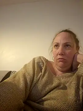 Snapshot of Wisie_Cutie chatting on March 23, 2025, 12:04 am Wisie Cutie online show from March 23, 2025, 12:04 am