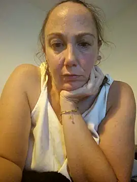 Snapshot of Wisie_Cutie chatting on September 27, 2025, 11:33 pm Wisie Cutie online show from September 27, 2025, 11:33 pm