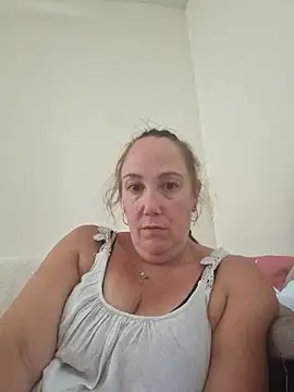 Snapshot of Wisie_Cutie chatting on September 9, 2025, 3:21 pm Wisie Cutie online show from September 9, 2025, 3:21 pm